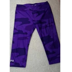 Under Armour purple fitted size small capris